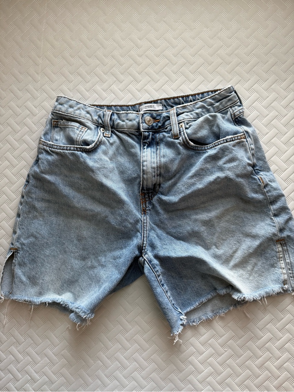 Baggy Jean shorts | Forever 21 (US 28)